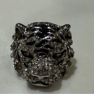 Elegant Silver and Black Tiger Ring